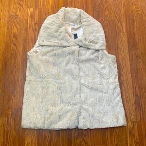 NWT T Tahari fur vest